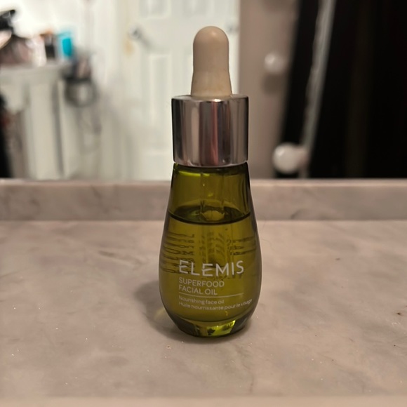 Elemis Superfood Facial Oil 10ml - Picture 3 of 5